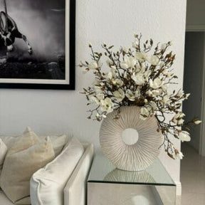 Gran Jarrón Eternity con Magnolias y Madera Flotante